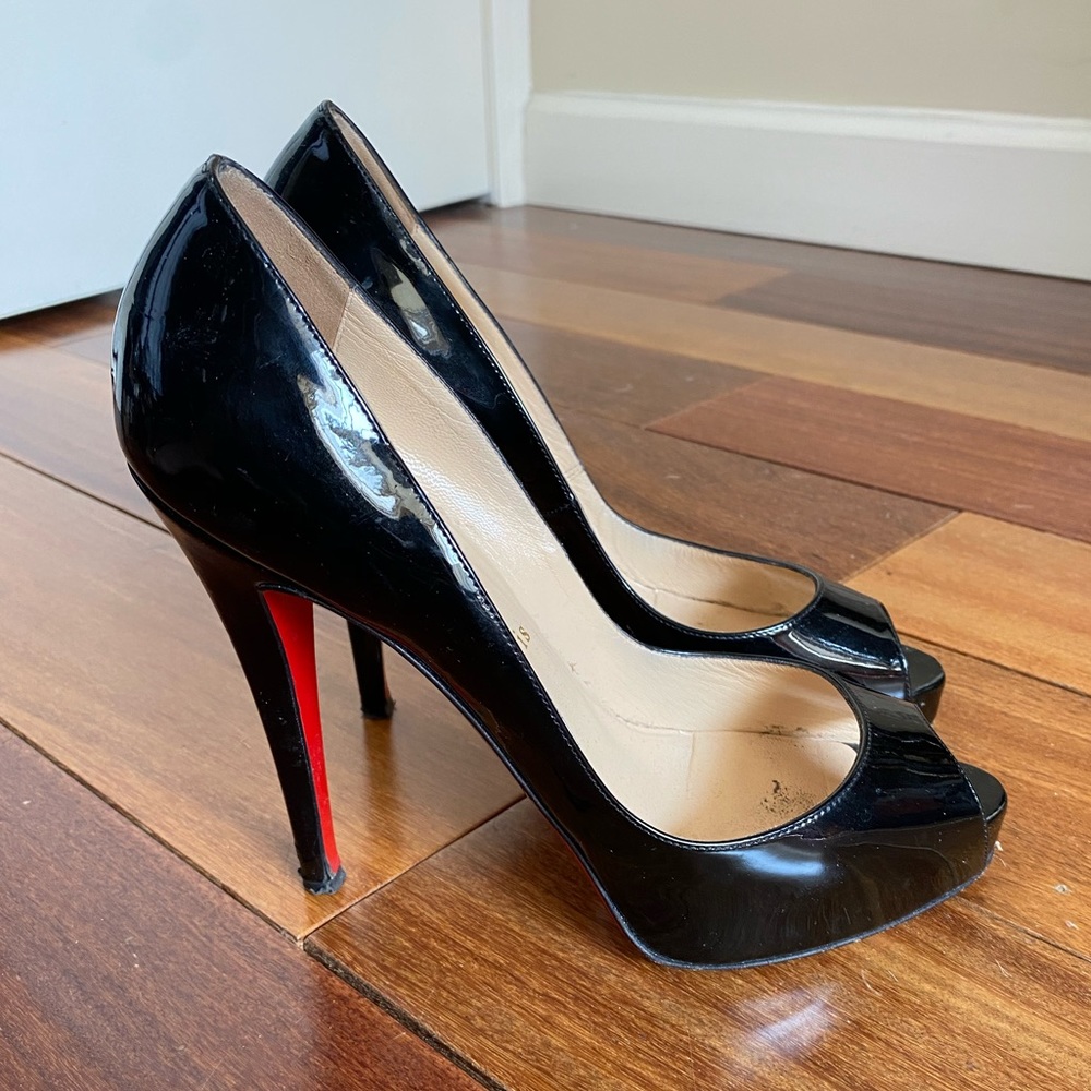 Christian Louboutin Very Prive Pumps